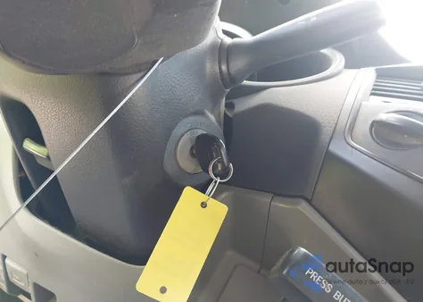 2005 Toyota Tacoma z USA, uszkodzony, nr VIN 5TEPX42N35Z057262